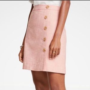 NWT Ann Taylor textured button skirt size 0p